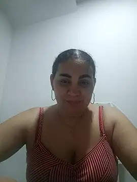 Snapshot of MirandaSoto chatting on 03-20-25, 03:56 MirandaSoto online show from 03-20-25, 03:56