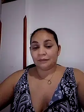Snapshot of MirandaSoto chatting on 03-21-25, 03:22 MirandaSoto online show from 03-21-25, 03:22