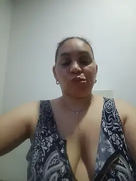 Snapshot of MirandaSoto chatting on 07-09-26, 04:24 MirandaSoto online show from 07-09-26, 04:24
