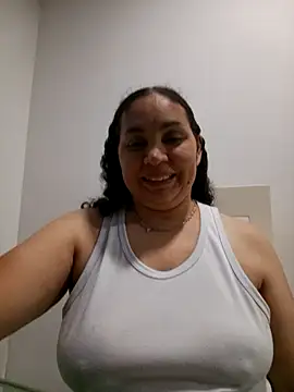 MirandaSoto online show from 04-05-26, 05:25