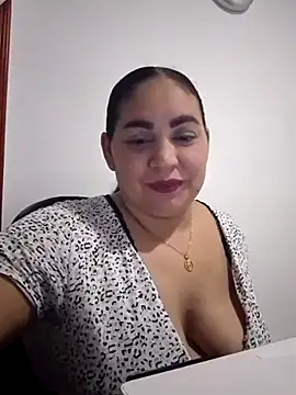 Snapshot of MirandaSoto chatting on 03-17-25, 11:31 MirandaSoto online show from 03-17-25, 11:31