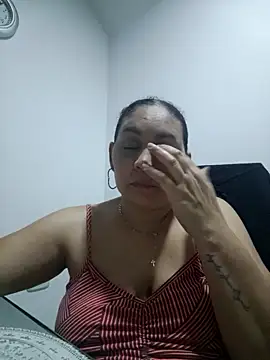 Snapshot of MirandaSoto chatting on 09-13-25, 04:01 MirandaSoto online show from 09-13-25, 04:01