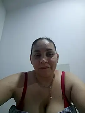 MirandaSoto online show from 05-06-26, 04:05