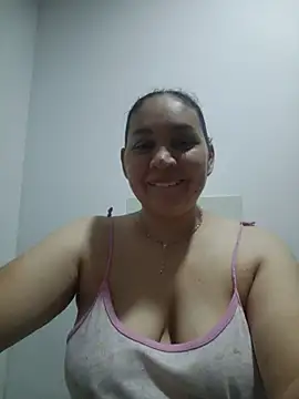 Snapshot of MirandaSoto chatting on 06-14-26, 02:57 MirandaSoto online show from 06-14-26, 02:57