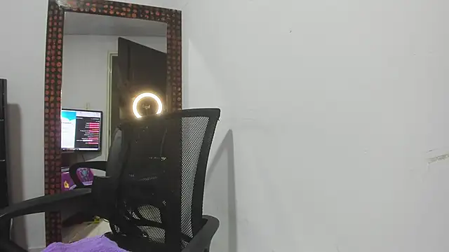 Snapshot of Karljensen33 chatting on 01-19-25, 02:04 Karljensen33 online show from 01-19-25, 02:04