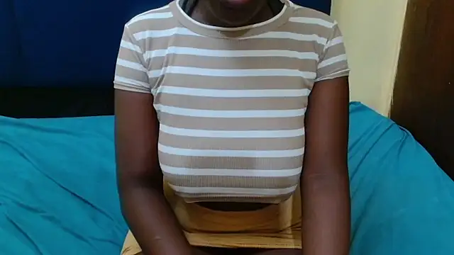 MilkyTitties online show from 04-06-26, 04:41