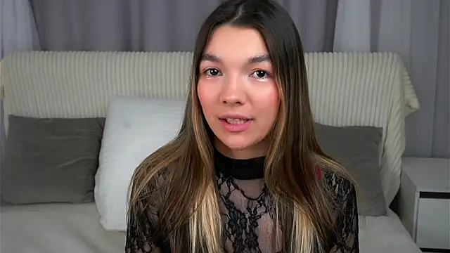 VeronaAppleberry online show from 11-15-25, 11:14