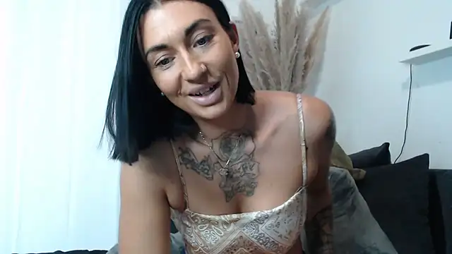 IntiMia online show from 10-06-25, 07:31