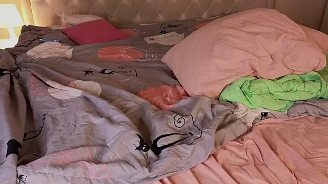 HanaMitsuri online show from 10-21-25, 06:07