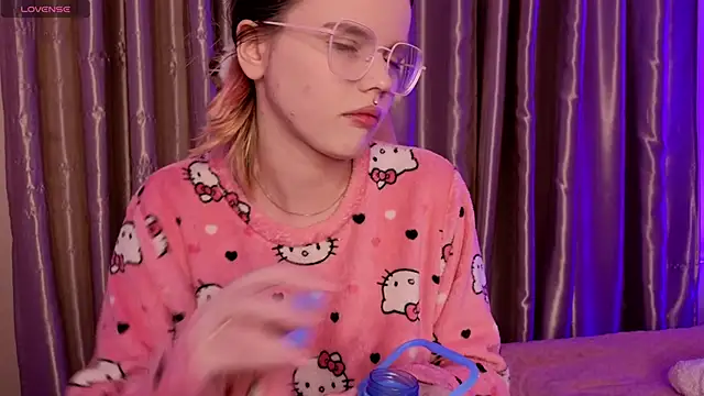 HanaMitsuri online show from 02-08-26, 05:05