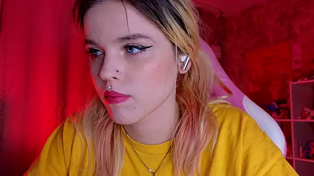 HanaMitsuri online show from 03-22-25, 08:15