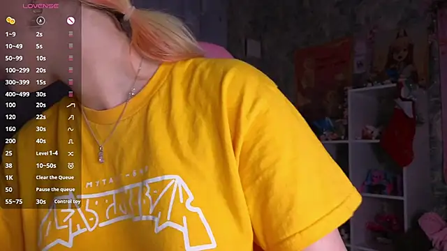 HanaMitsuri online show from 01-16-25, 08:14