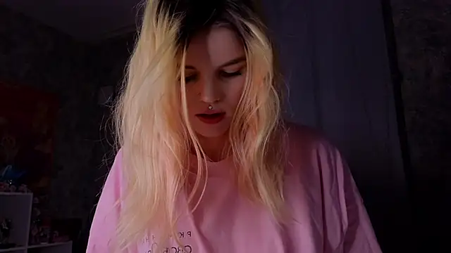 HanaMitsuri online show from 01-13-25, 06:38