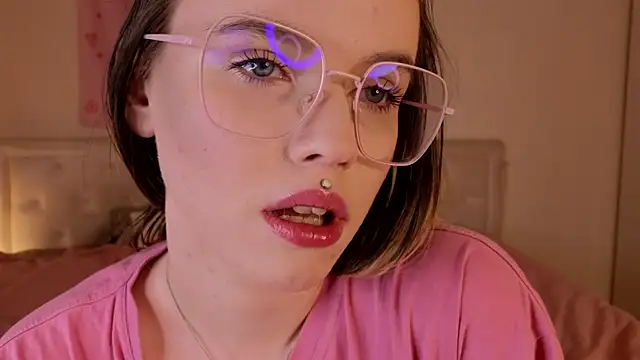 HanaMitsuri online show from 11-14-25, 07:34