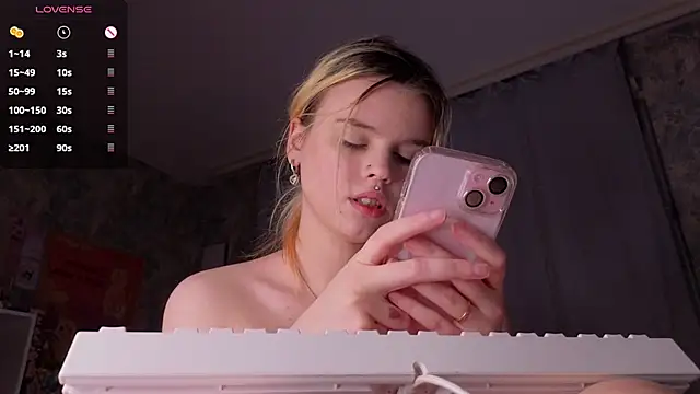 HanaMitsuri online show from 01-15-25, 12:41