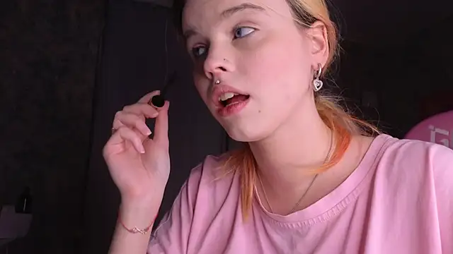 HanaMitsuri online show from 01-24-25, 10:19