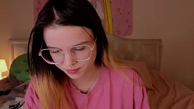 HanaMitsuri online show from 10-23-25, 07:12