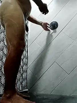 Snapshot of luchoarr chatting on 02-12-25, 10:37 luchoarr online show from 02-12-25, 10:37