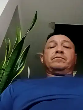 Snapshot of luchoarr chatting on 10-01-25, 03:11 luchoarr online show from 10-01-25, 03:11