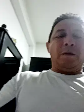 Snapshot of luchoarr chatting on 01-12-25, 11:36 luchoarr online show from 01-12-25, 11:36