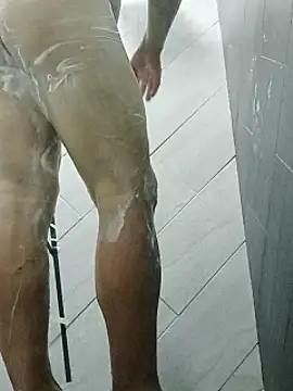 Snapshot of luchoarr chatting on 10-09-25, 11:05 luchoarr online show from 10-09-25, 11:05