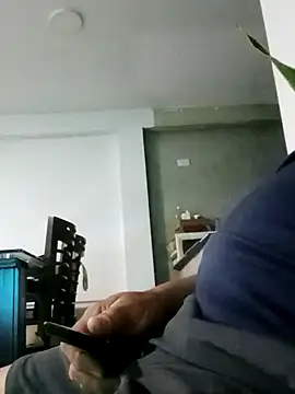 Snapshot of luchoarr chatting on 09-28-25, 03:35 luchoarr online show from 09-28-25, 03:35