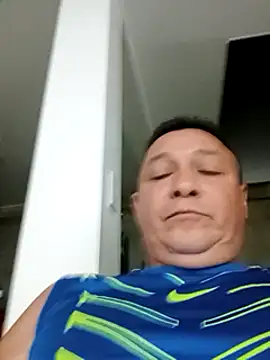 Snapshot of luchoarr chatting on 01-21-25, 12:15 luchoarr online show from 01-21-25, 12:15