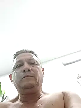 Snapshot of luchoarr chatting on 02-05-25, 10:22 luchoarr online show from 02-05-25, 10:22