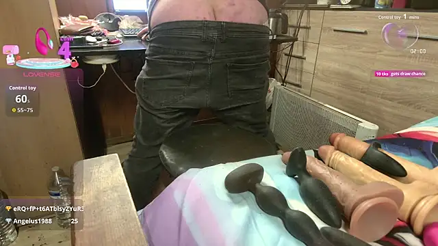 misteryman1956 online show from 11-24-25, 09:37