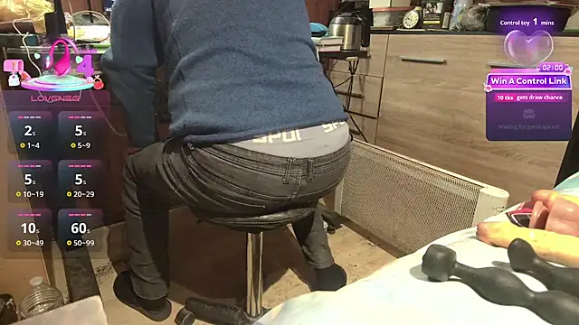 misteryman1956 online show from 04-11-26, 07:45