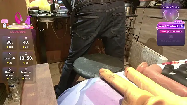 misteryman1956 online show from 05-06-26, 06:12