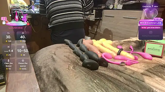 misteryman1956 online show from 06-10-26, 10:49