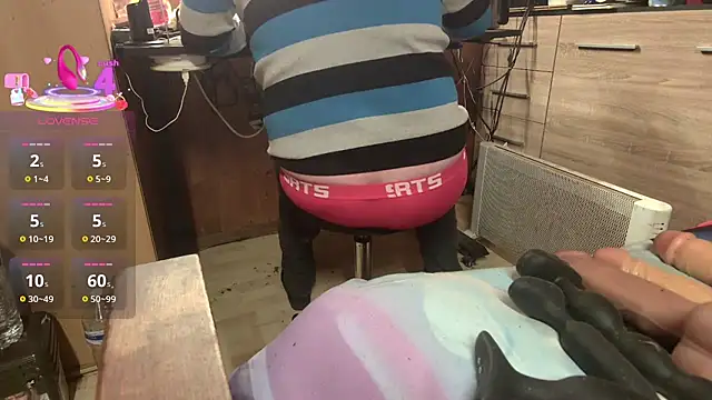 misteryman1956 online show from 12-22-25, 05:57