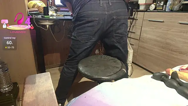misteryman1956 online show from 04-17-26, 04:54