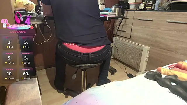 misteryman1956 online show from 04-18-26, 07:11