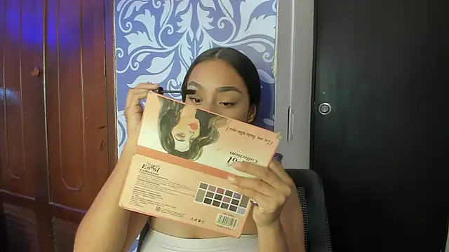 Snapshot of sheyla_sweet18 chatting on 02-27-25, 12:56 sheyla sweet18 online show from 02-27-25, 12:56