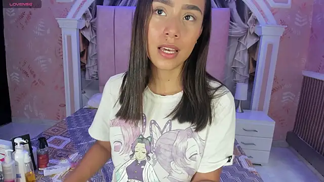 Snapshot of sheyla_sweet18 chatting on 02-08-25, 02:49 sheyla sweet18 online show from 02-08-25, 02:49