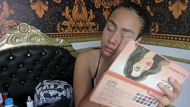 Snapshot of sheyla_sweet18 chatting on 02-13-25, 12:21 sheyla sweet18 online show from 02-13-25, 12:21