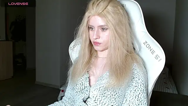 LizaKisses online show from 02-13-26, 03:34