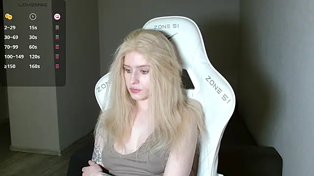 LizaKisses online show from 02-19-26, 01:08