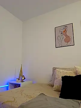 VictoriaEvaans  online show from 12-21-25, 09:26