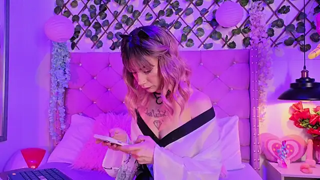 lauren evans96 online show from 11-11-25, 01:22