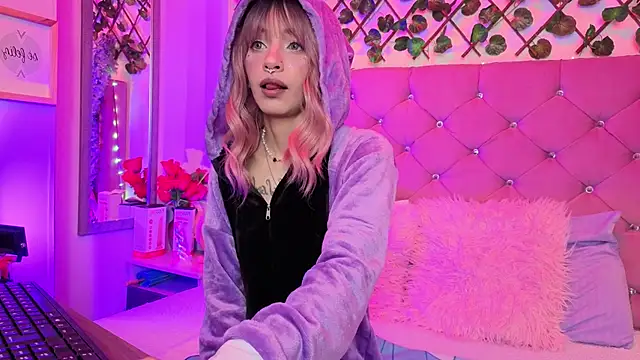 lauren evans96 online show from 02-18-26, 02:20