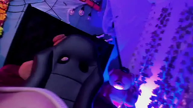 delilah fix online show from 11-03-25, 08:23