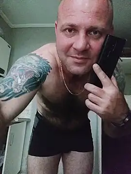 Snapshot of Crek666 chatting on 06-07-26, 04:56 Crek666 online show from 06-07-26, 04:56