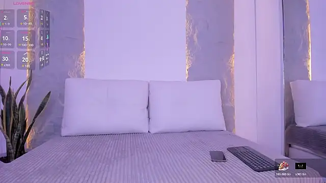 Nicol Betancur online show from 03-24-26, 06:19