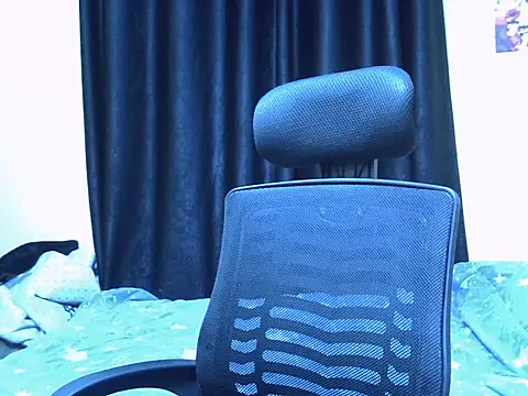 Horny-slut  online show from 01-14-26, 04:38