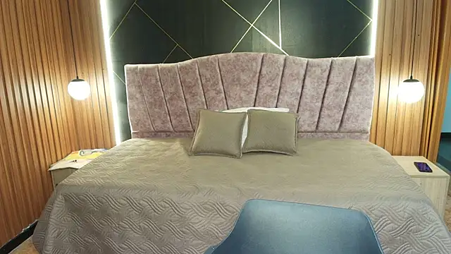 NatashaMason  online show from 05-26-26, 07:34