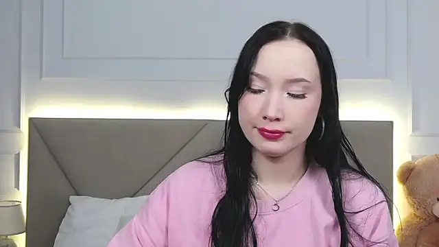 LeilaLow online show from 02-26-25, 11:11