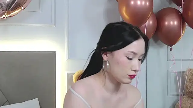 LeilaLow online show from 02-20-25, 03:08